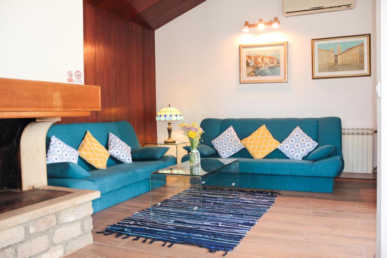 Holiday Home Laurea Supetar Exterior photo